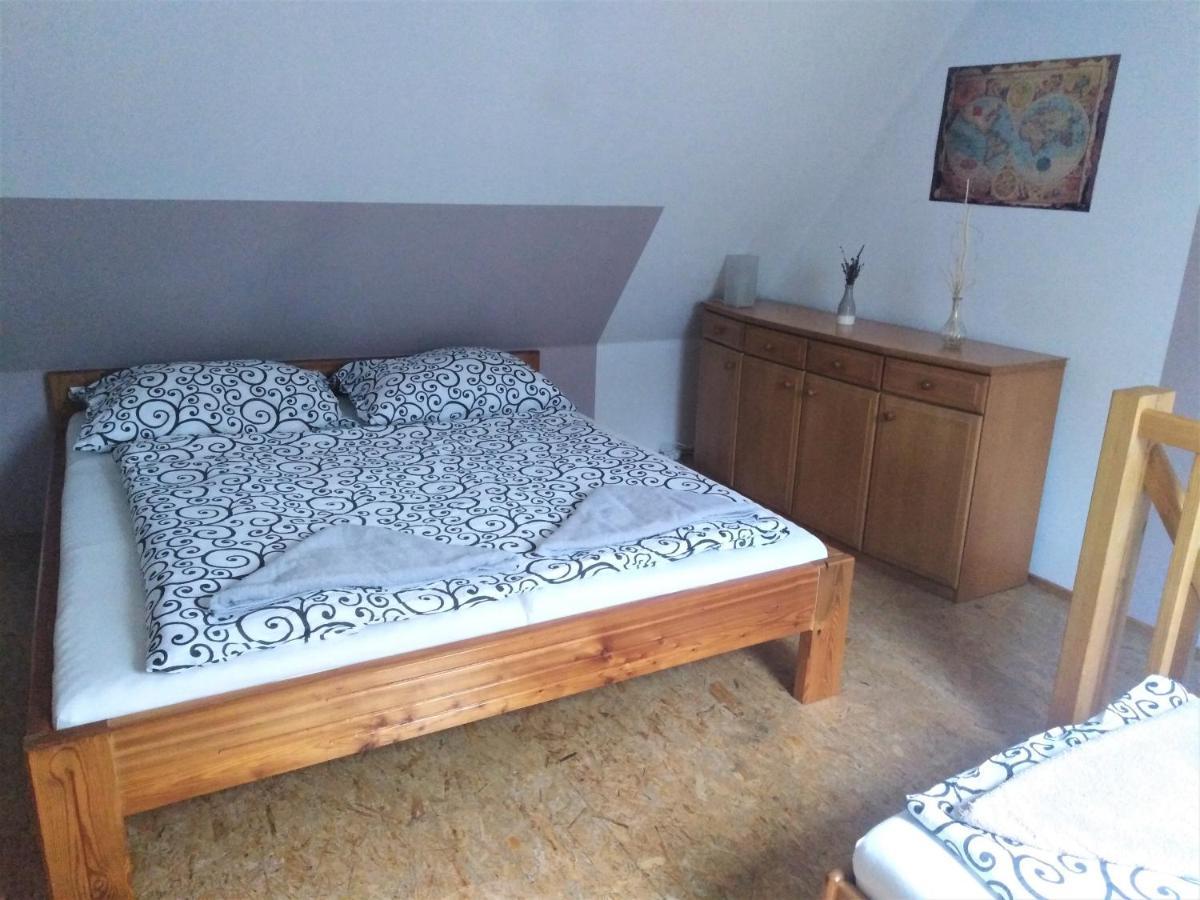 Penzion U Dvojice Nove Mesto na Morave Kültér fotó