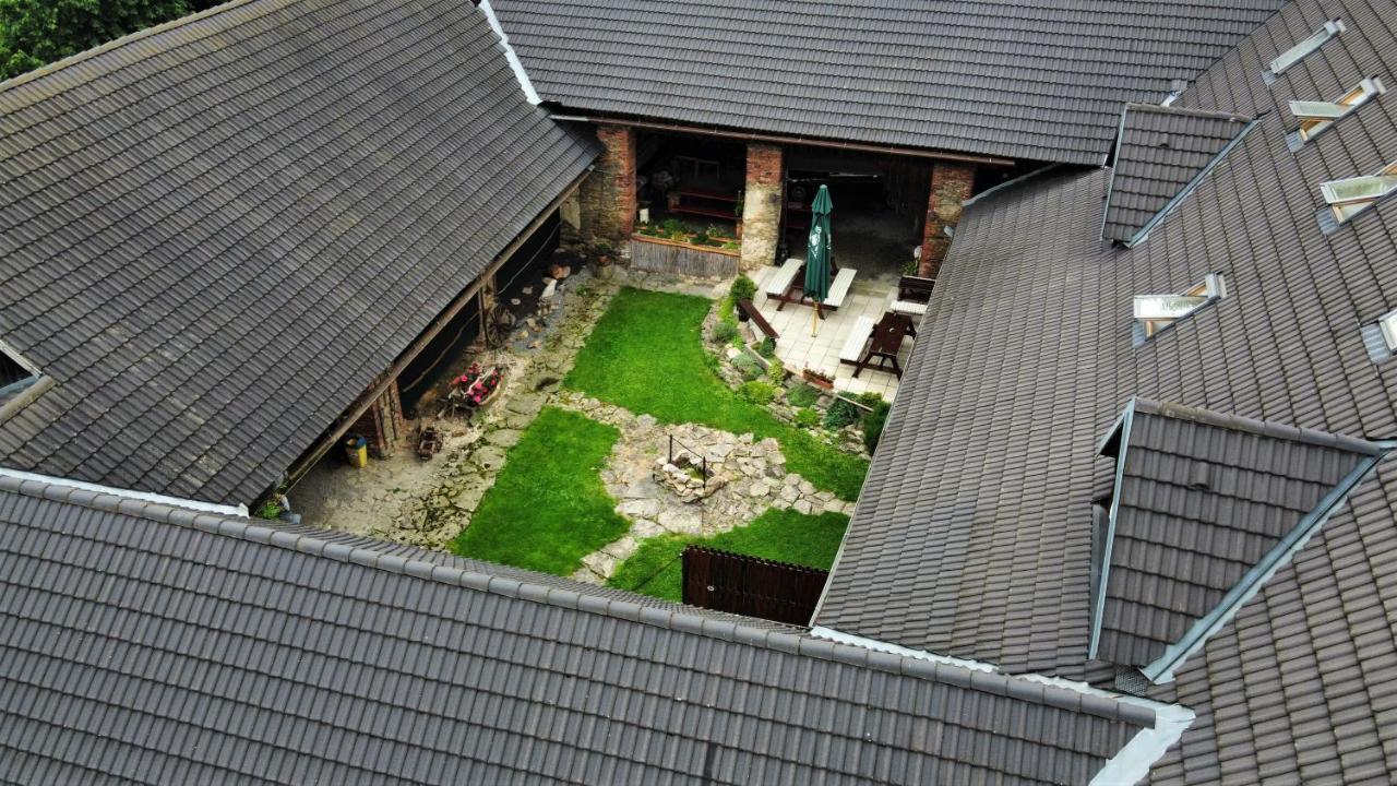 Penzion U Dvojice Nove Mesto na Morave Kültér fotó